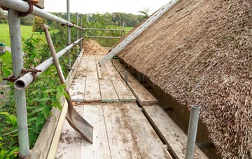 advantages of Eadar Dha Fhadhail thatch roofing